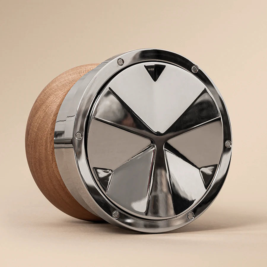 Pucks Gravity Distributor - Cherry Wood